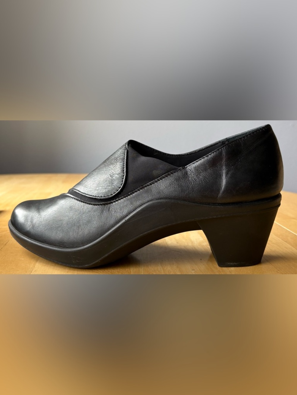 Romika “Cassie 21”  Black Leather Slip-On Ankle Loafers with 2” Block Heel (40)9